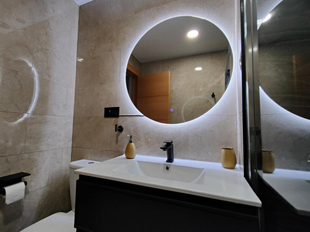 Budha Luxury Apartment Centro Historico De Malaga Exterior photo