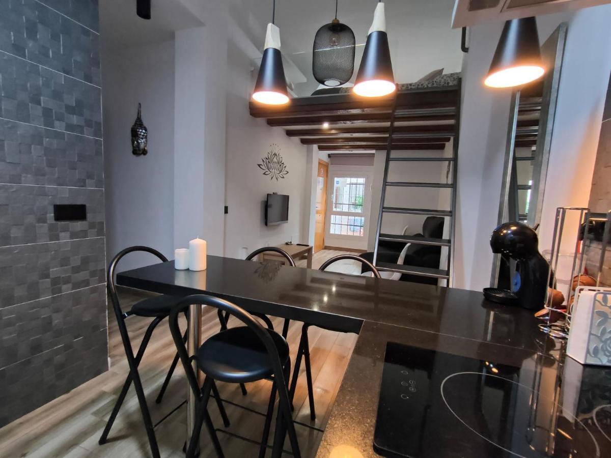 Budha Luxury Apartment Centro Historico De Malaga Exterior photo